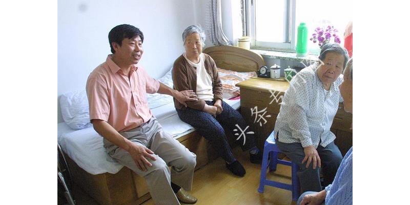 54岁的男人因为嫖娼，丢了性命，我们要珍惜生命，远离嫖娼