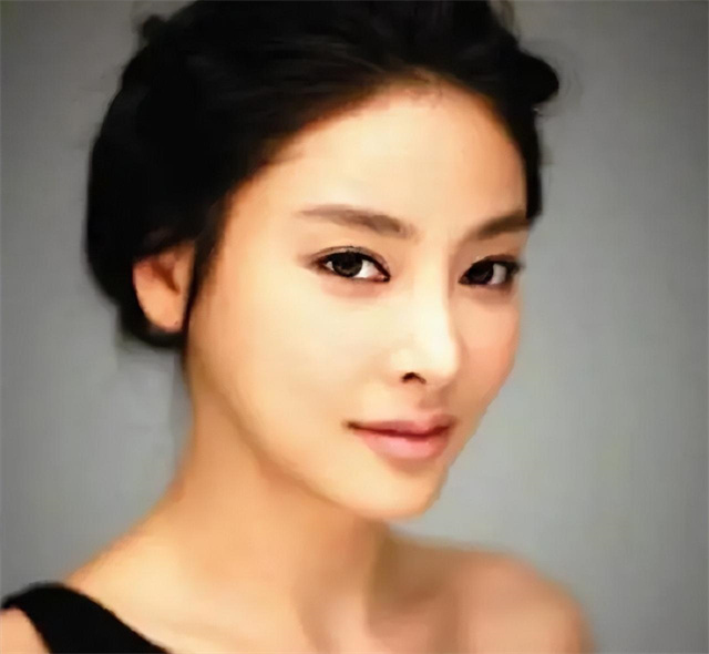 韩星张紫妍：被迫陪睡超100次后自杀，涉事财阀叫嚣：谁敢判我？