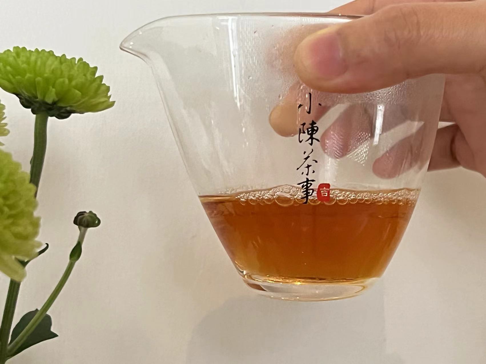 普洱茶假茶的种类及特点解析,红茶绿茶白茶普洱茶哪个口感好