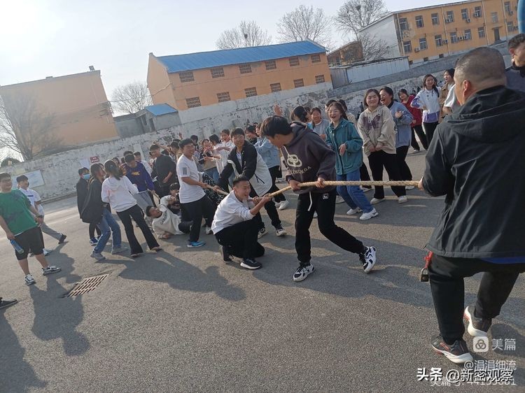 济南学校举办拔河比赛,岳庄拔河大赛