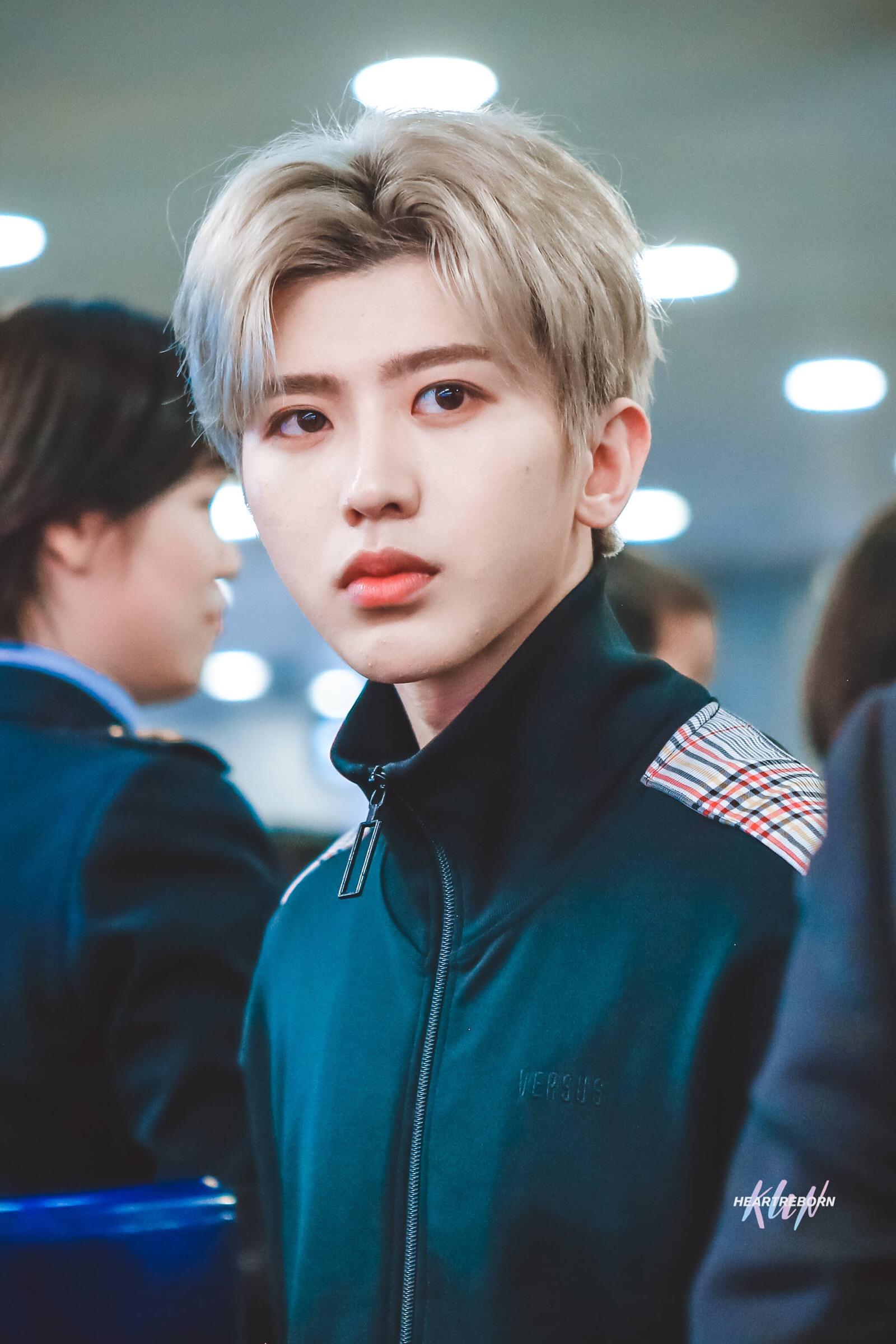 朱一龙蔡徐坤什么时候火,朱一龙蔡徐坤谁最火