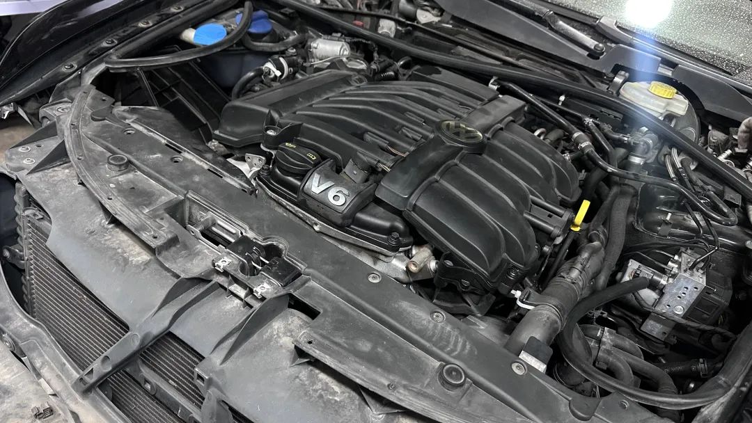 大众100万左右的车辉腾,重庆二手辉腾全面翻新修复