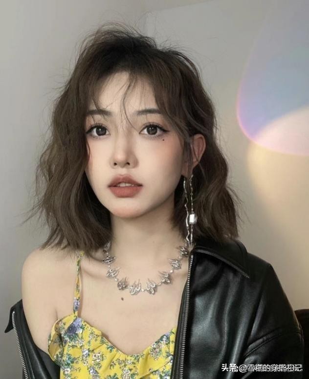 好看的短发发型女齐耳短发,2018流行的时髦短发齐耳短发