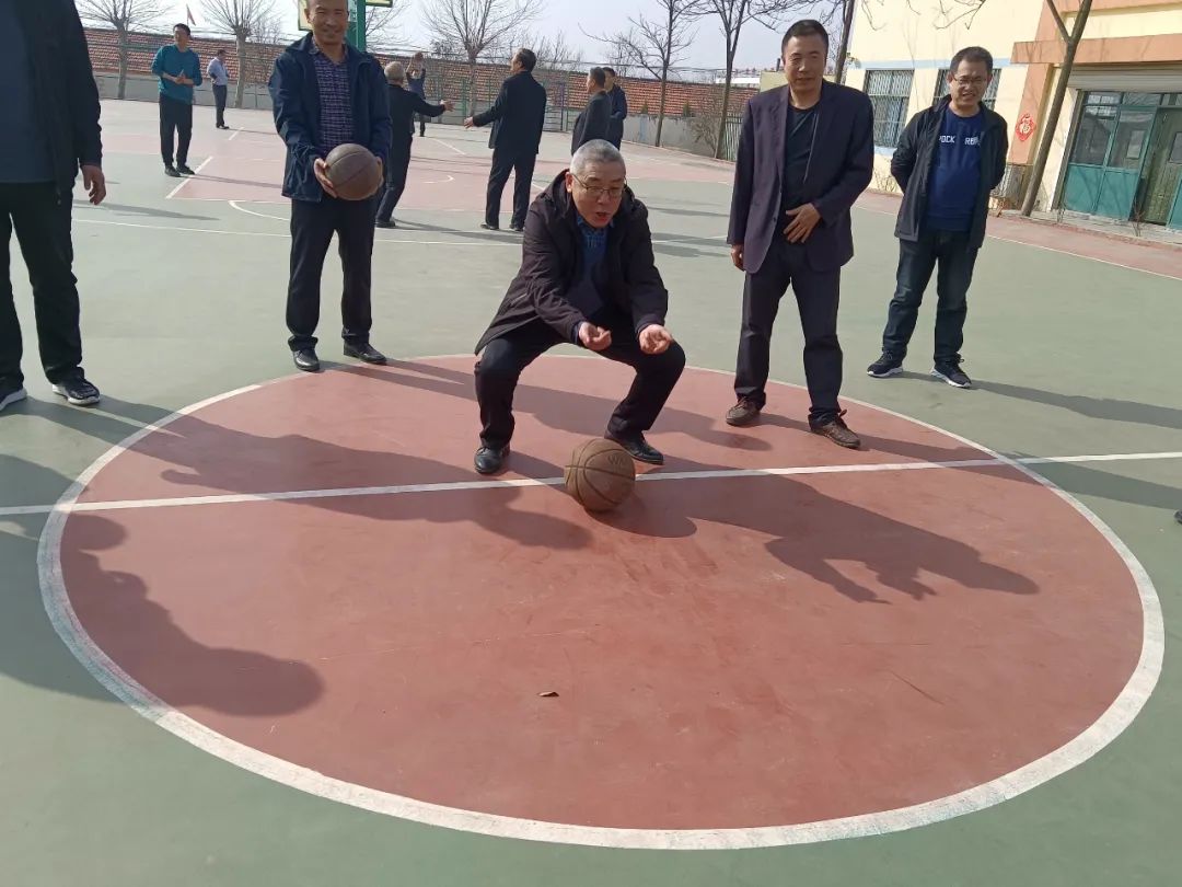 西海岸新区育英初级中学运动会,青岛西海岸中小学运动会比赛排名
