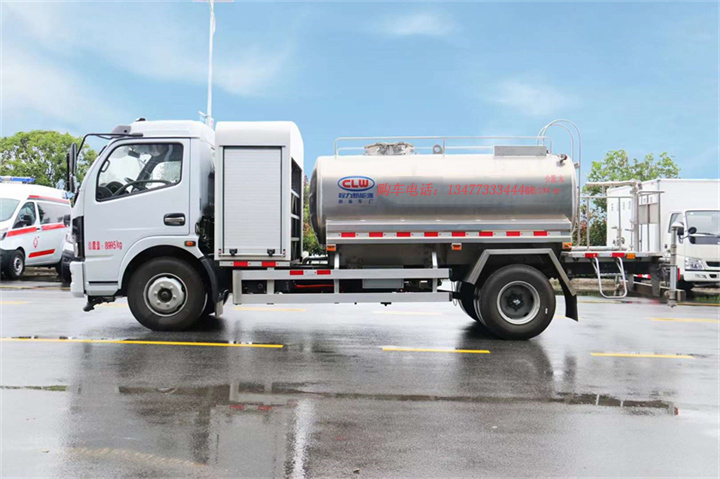 5方电动洒水车直销,纯电洒水车价格