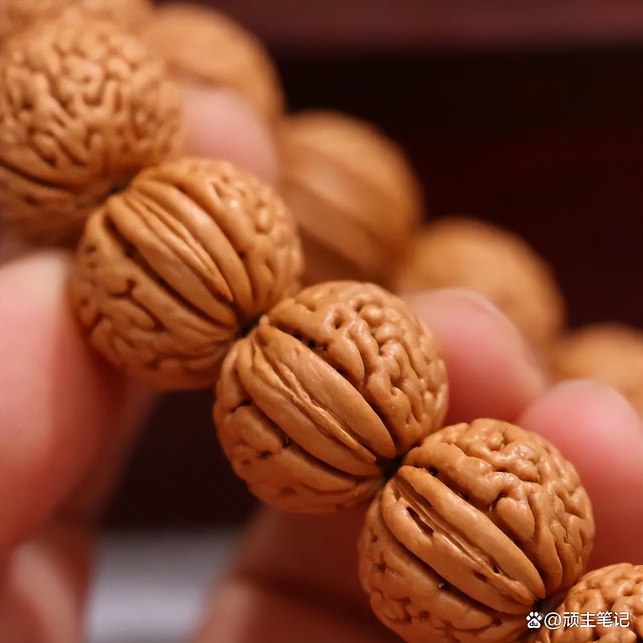 桃核的盘玩技巧,桃核盘玩步骤方法视频