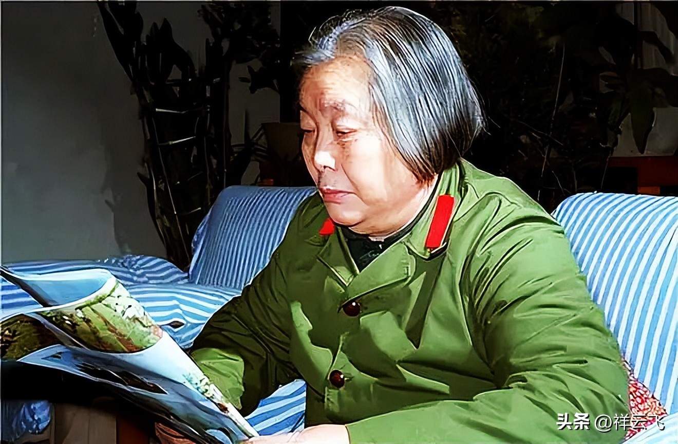 从电话间里保留的“告示”，来看老前辈的帅门家风