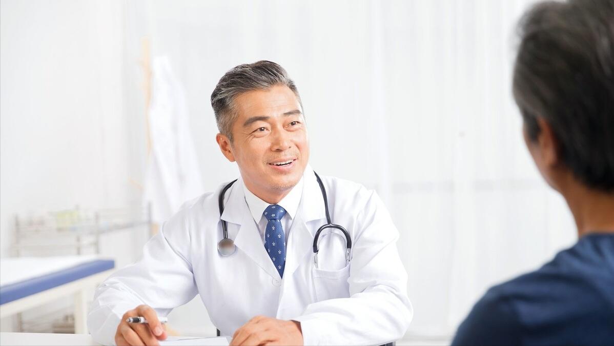 红霉素软膏能去除老年斑吗,红霉素软膏能治好老年斑吗