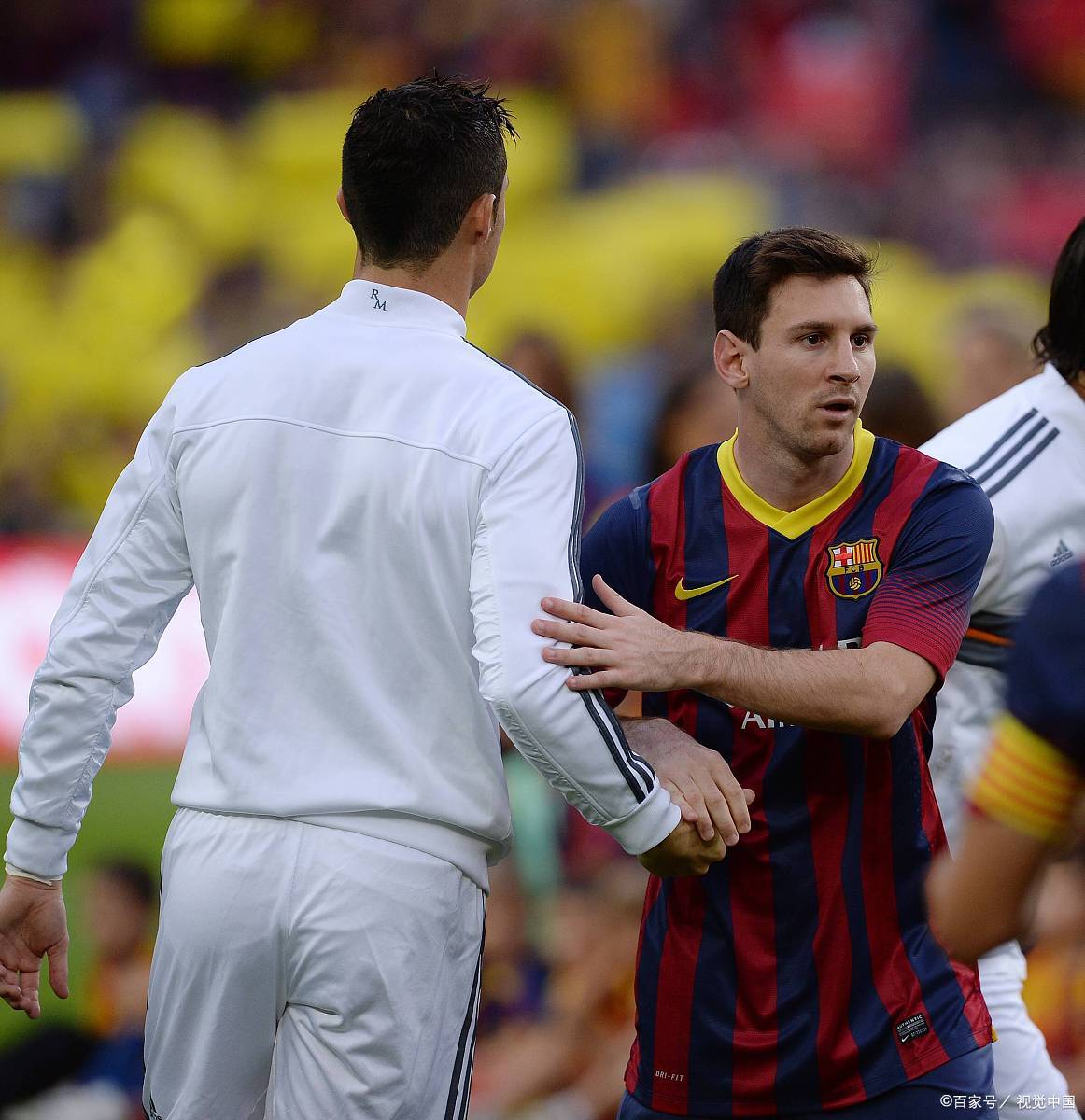 梅西和c罗的足球争霸,梅西和c罗球场相遇