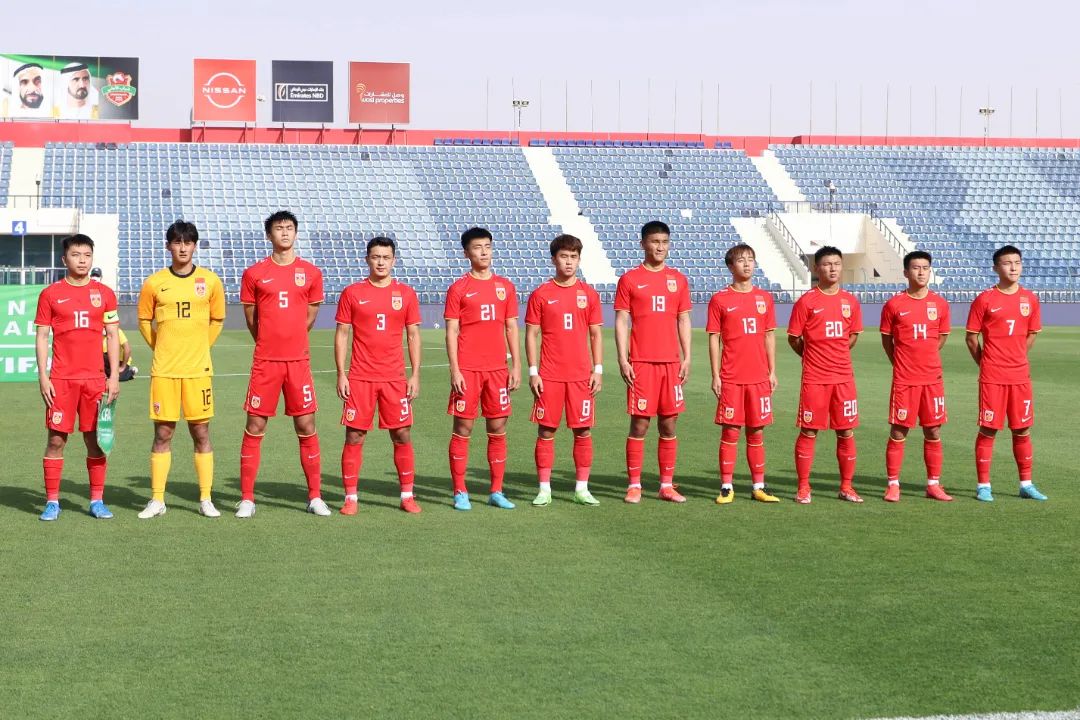 迪拜杯方昊受伤,男足东亚杯方昊