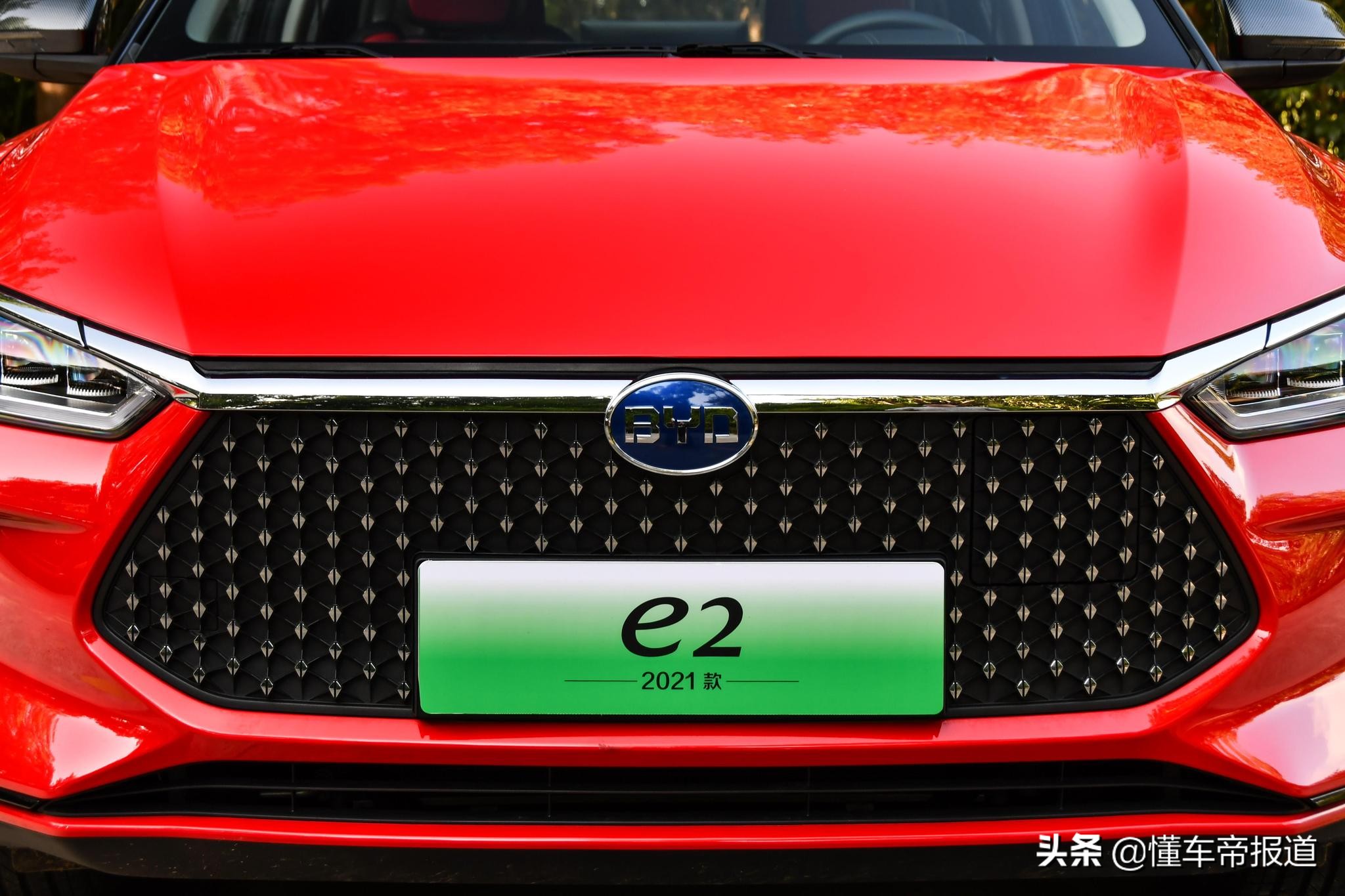 新能源比亚迪e2汽车测评,全新比亚迪e2到店实拍