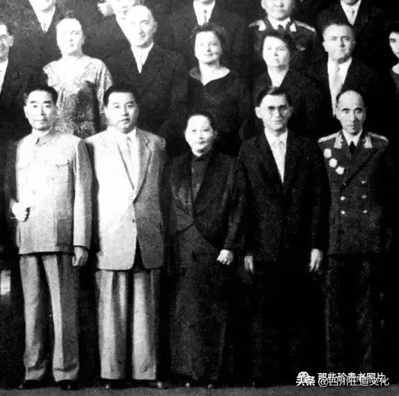 老照片纪念宋庆龄诞辰129周年