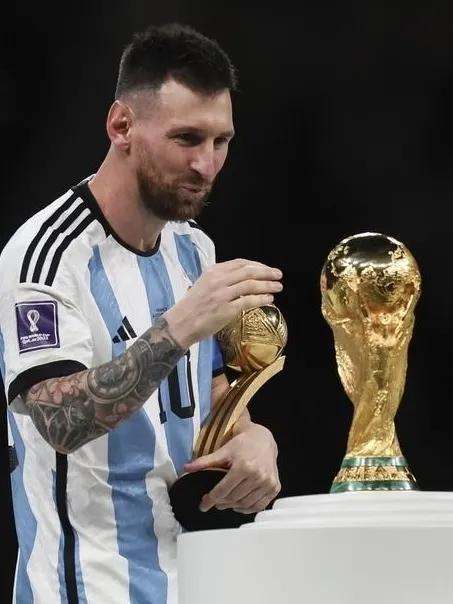 2022世界足球先生球星投票,2022年世界足球先生是谁