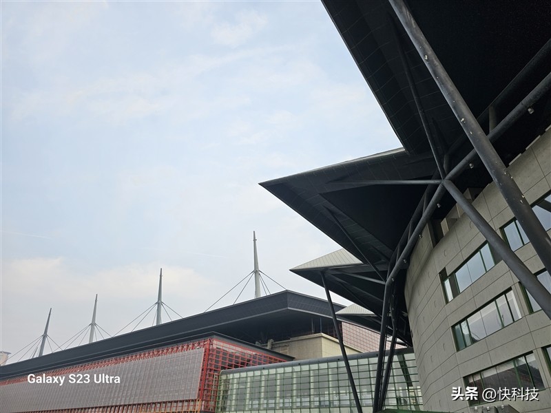 三星galaxys23ultra超大屏,三星galaxys23ultra打游戏分屏