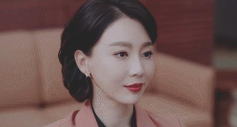 女性涂抹眼霜标准,眼霜顺时针还是逆时针打圈