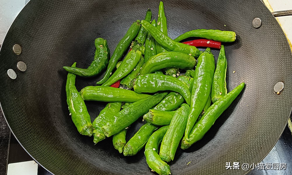 辣椒怎么炒好吃又简单家常,辣椒炒什么好吃又简单家常