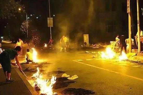 人去世后为什么要把衣服烧掉,人死后衣物为何要烧掉