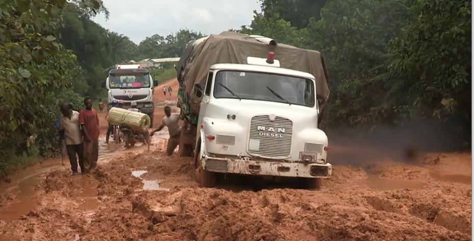 非洲创业天才：进口中国拖鞋，成本15元转手卖40，每天都被抢着买