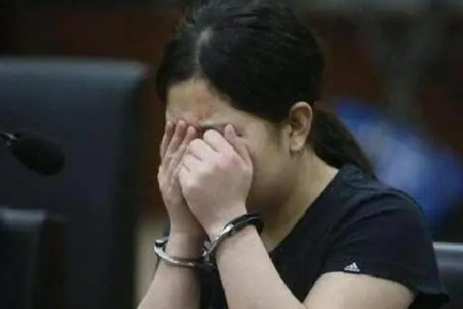 山东15岁女孩勒死母亲,女子勒死儿子案件江苏