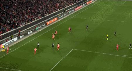 英超阿森纳1-2遭埃弗顿补时绝杀,足球史上大逆转阿森纳