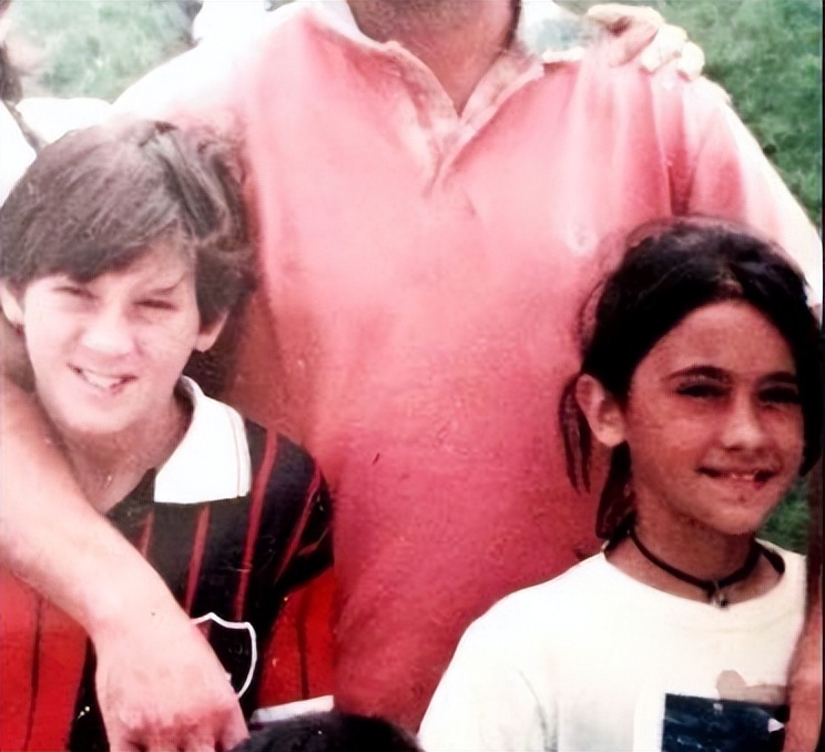 两大球王讨论梅西,两大球王聊梅西