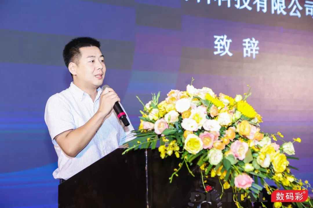 品牌全新升级，不带“漆”的数码彩如何继续“出色”