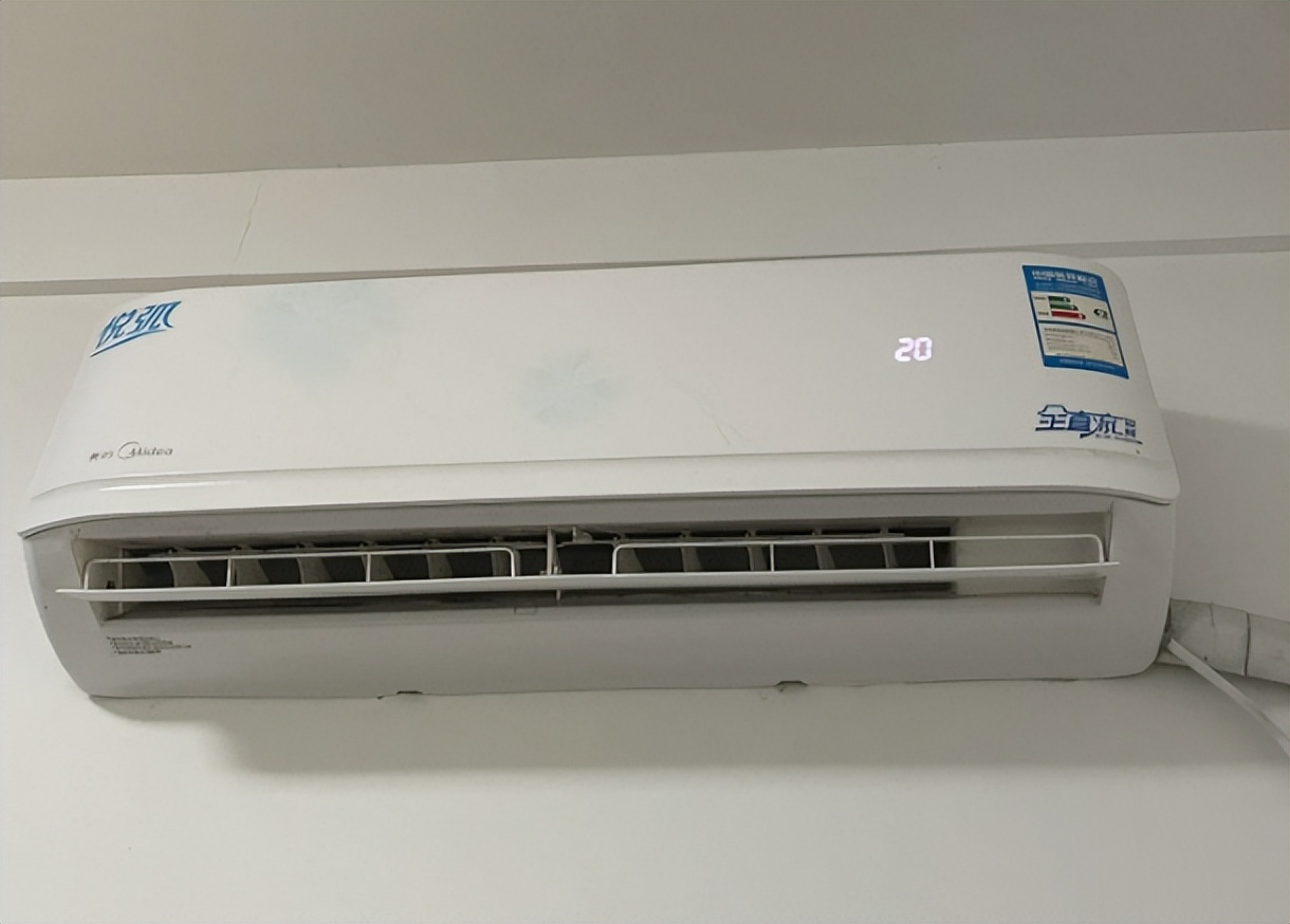 男子遇空调加氟刺客被收近4000元如何判断空调是否需要加氟