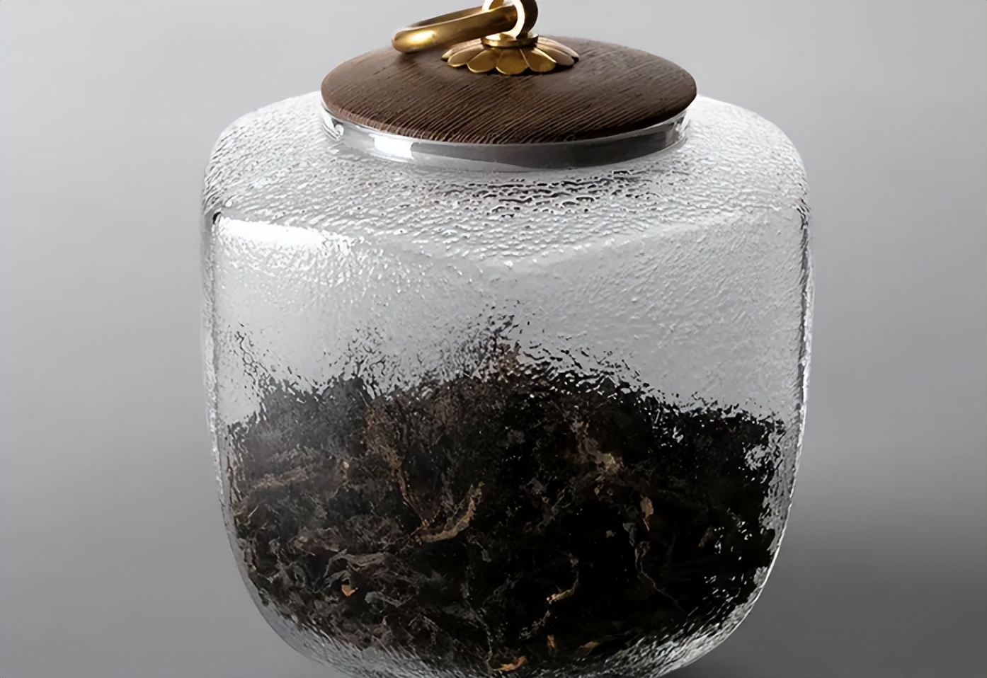 茶叶从冰箱拿出来能不能立即打开,茶叶放冰箱冷藏里再拿出来会坏吗