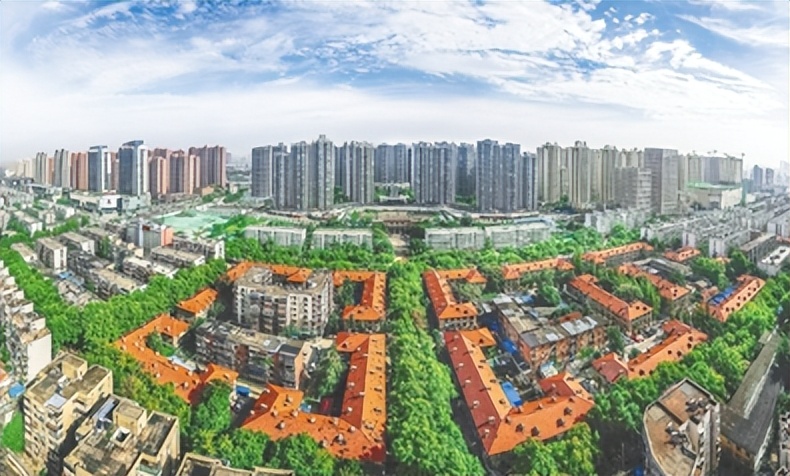 【一座城市的发展调研报告】聚焦两大主导产业靶向发力推进“一区多园”联动协同发展