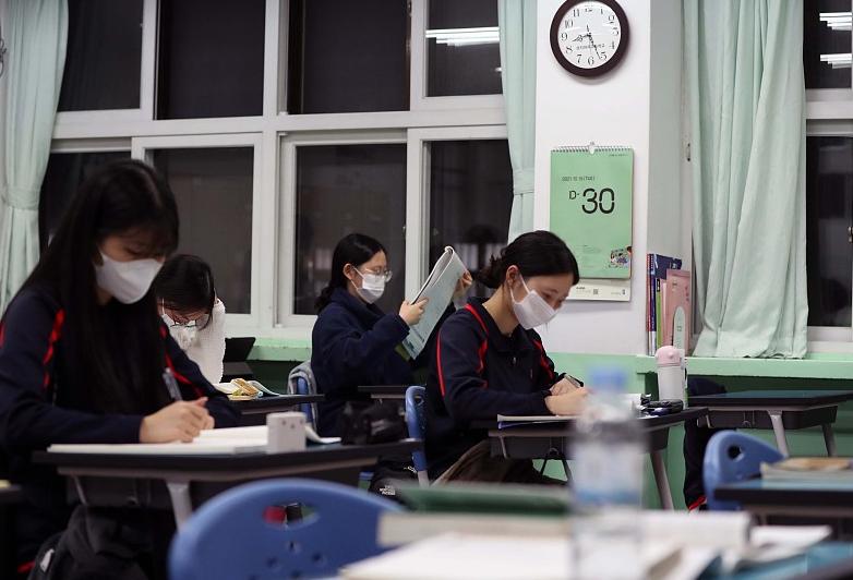 上了“三本”大学后，学生才会渐渐明白的道理，提前了解没坏处