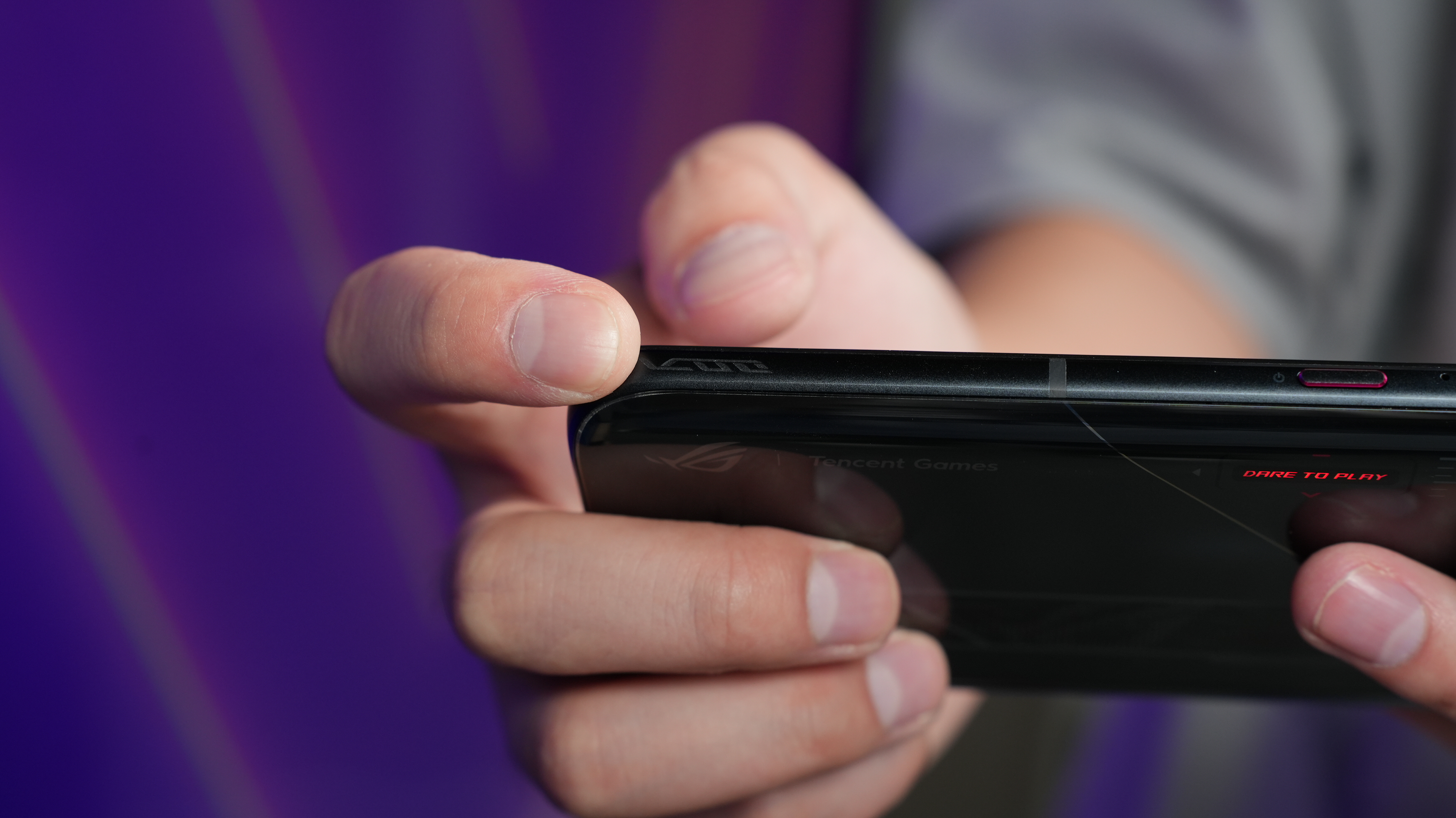 腾讯rog游戏手机6pro体验缺点,rog6和其他游戏手机对比