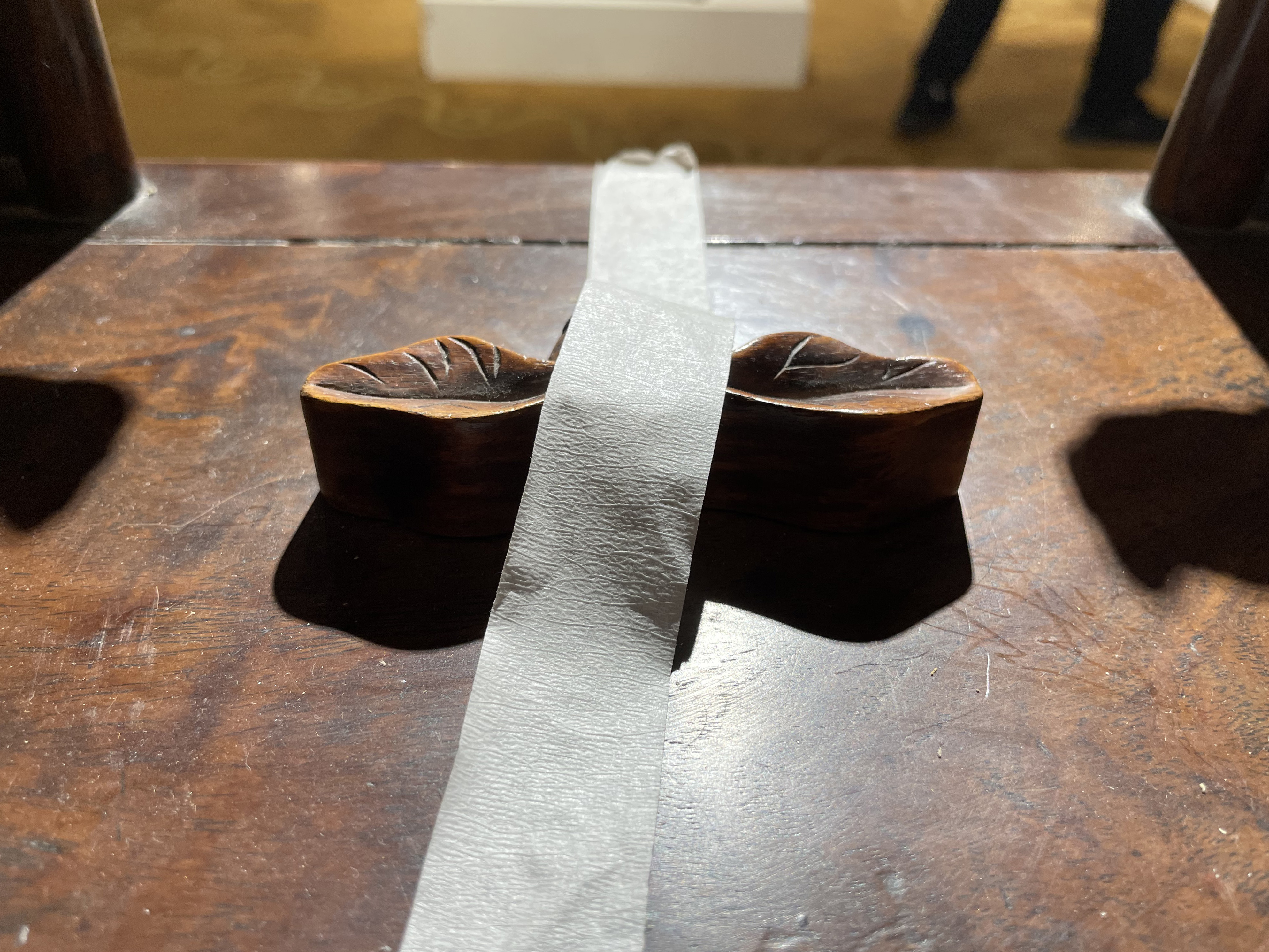 清代黄花梨镶黄杨木小镜台,少见的黄花梨镜台图片