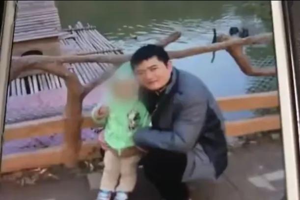 莆田医院的丈夫，给保姆8套房，妻子抗议，儿子：闭嘴，少管闲事