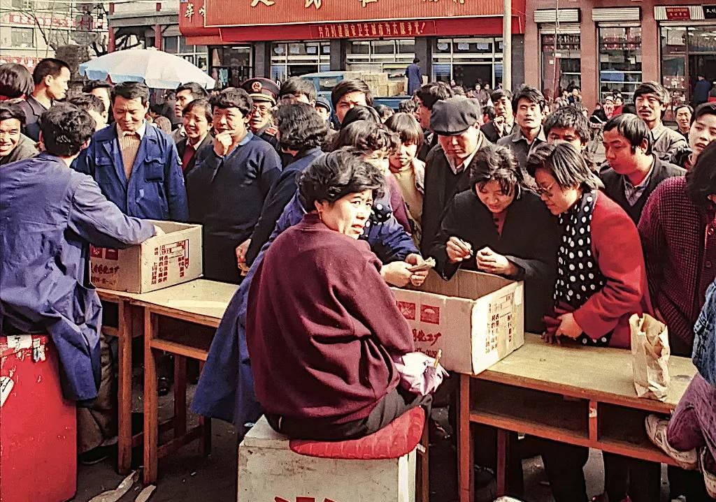 福彩开奖是随机摇出的号码吗,福彩开奖悬浮球