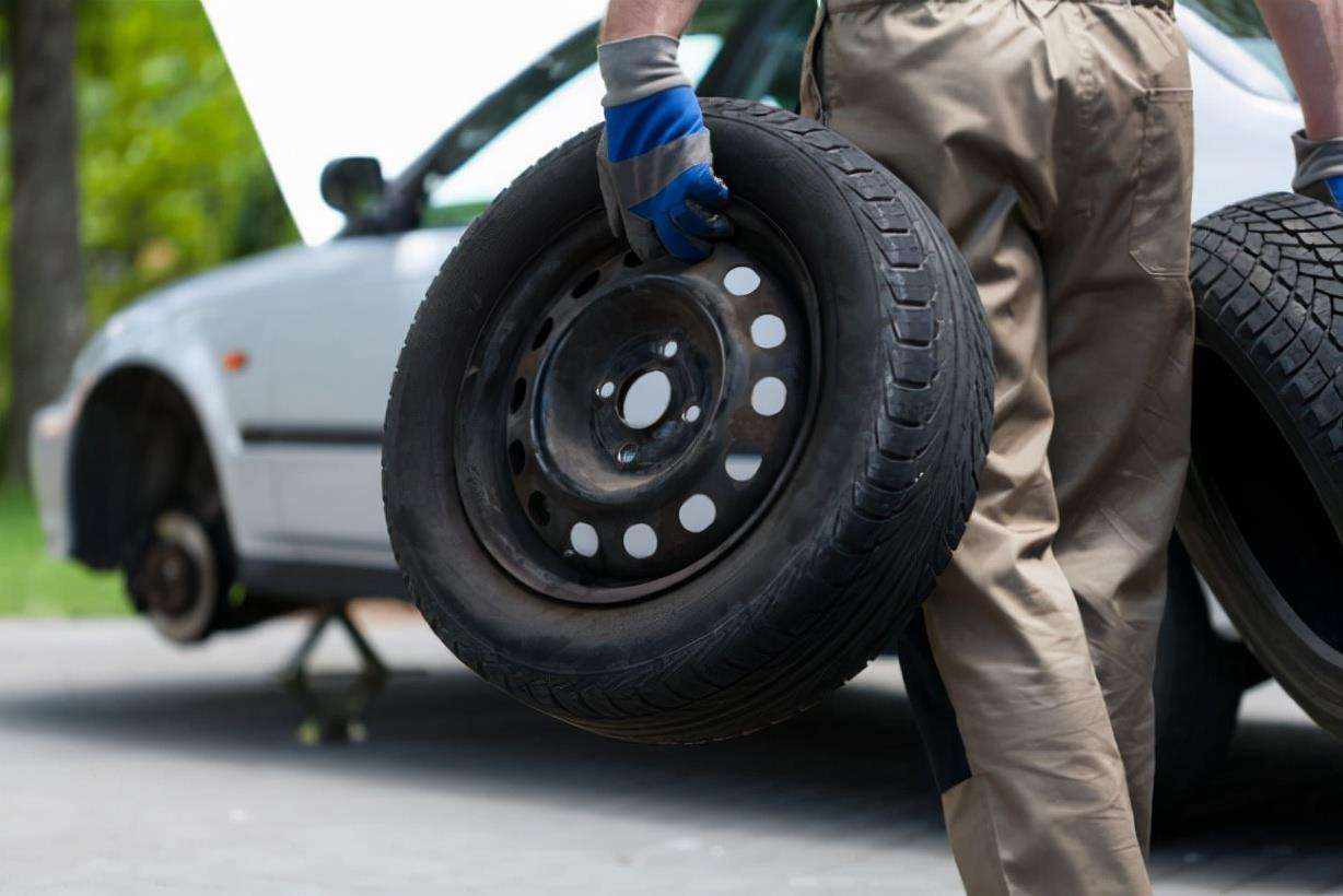 不到一万公里换一根轮胎,7000公里只换一个轮胎可以吗