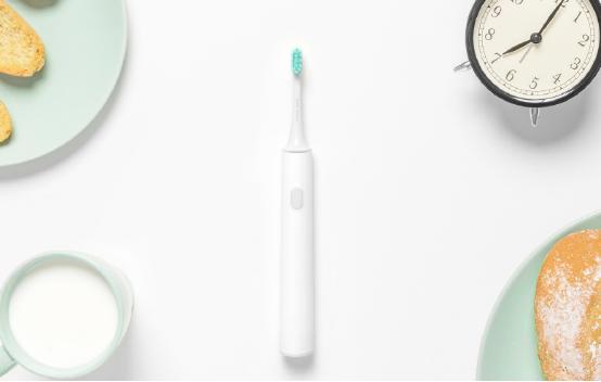 戴牙套了还能用电动牙刷吗,牙套电动牙刷