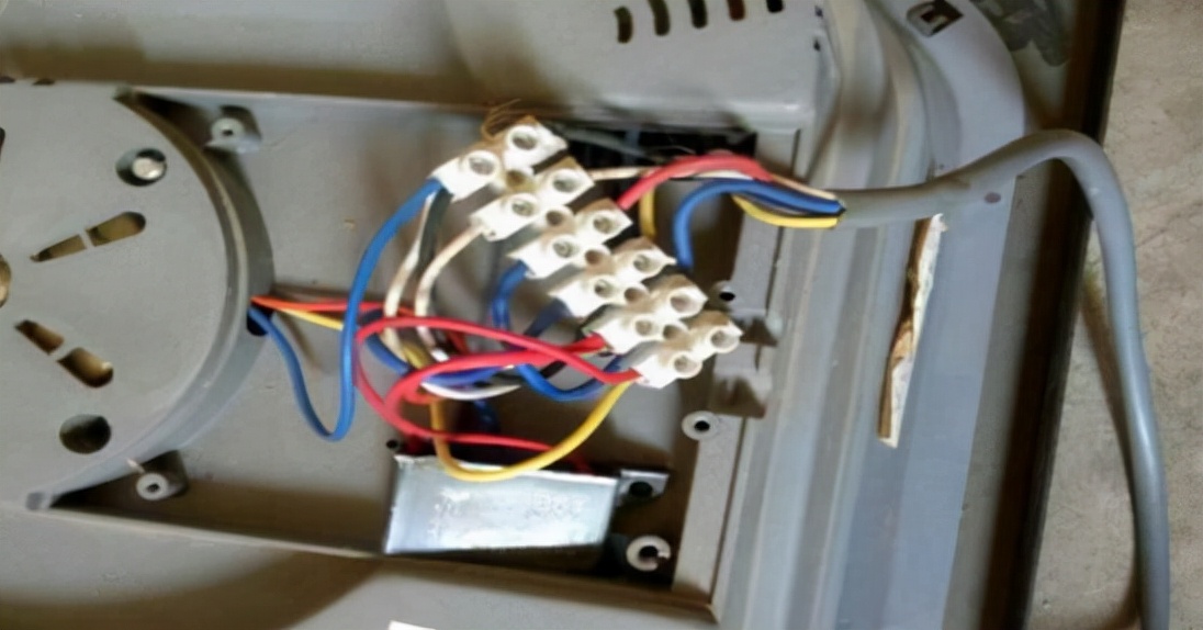 卫生间怎么换灯泡,厕所小灯泡坏了怎么换