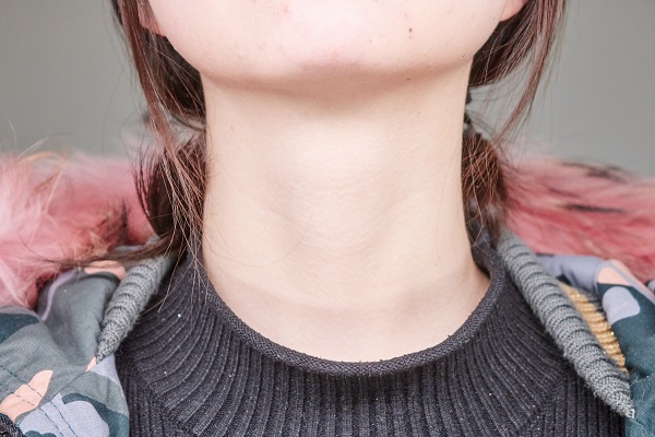 爱的亲吻变成夺命之吻,脖子上的这个部位是“种草莓”的禁区