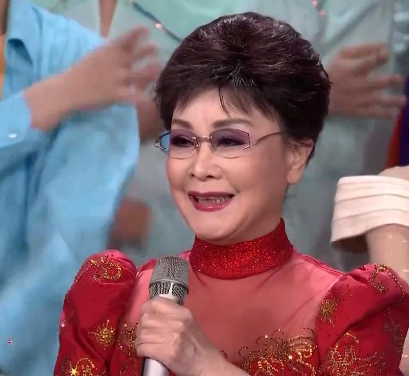 虎年春晚上的21位女星，穿着各有各的特色，有的让人倍感惊艳