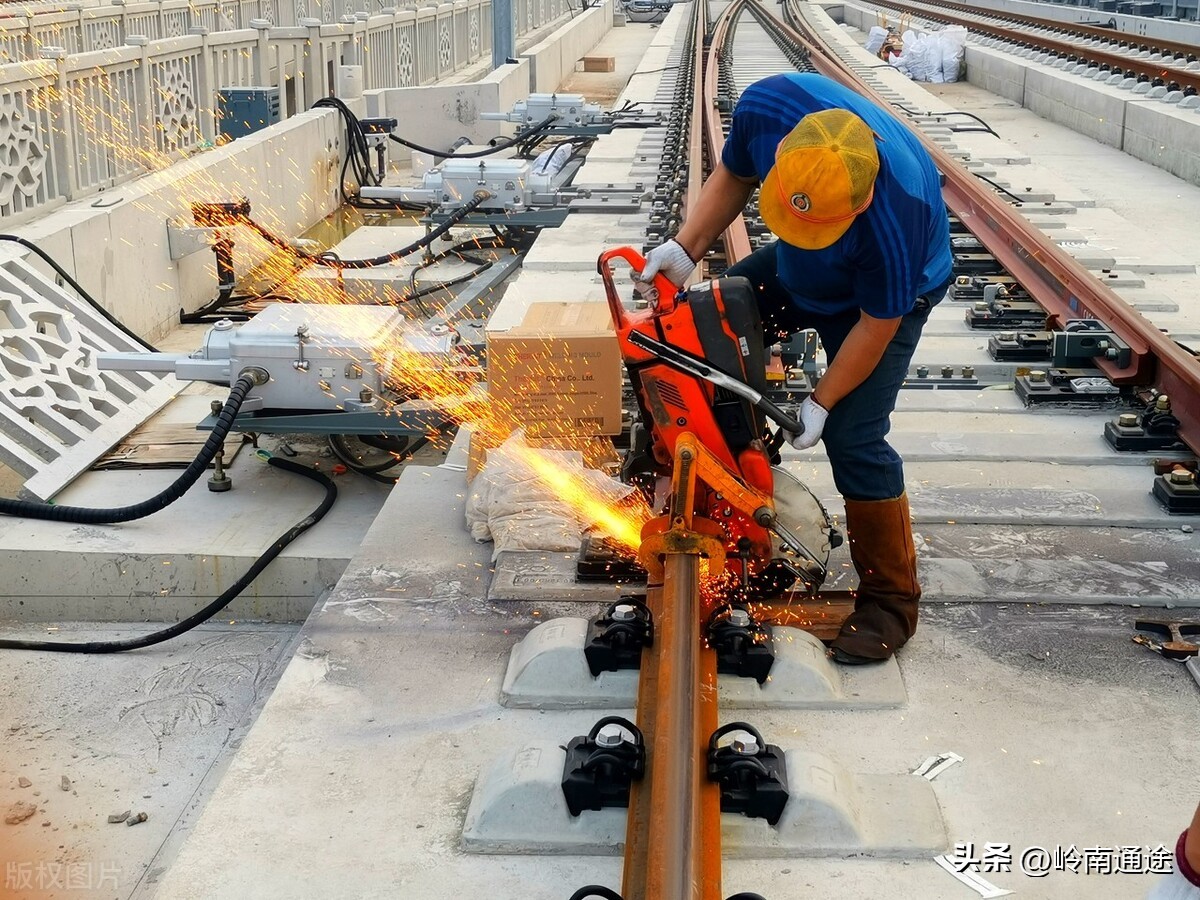 为什么铁路上只招大专不招本科生,铁路为什么招专科生不招本科生