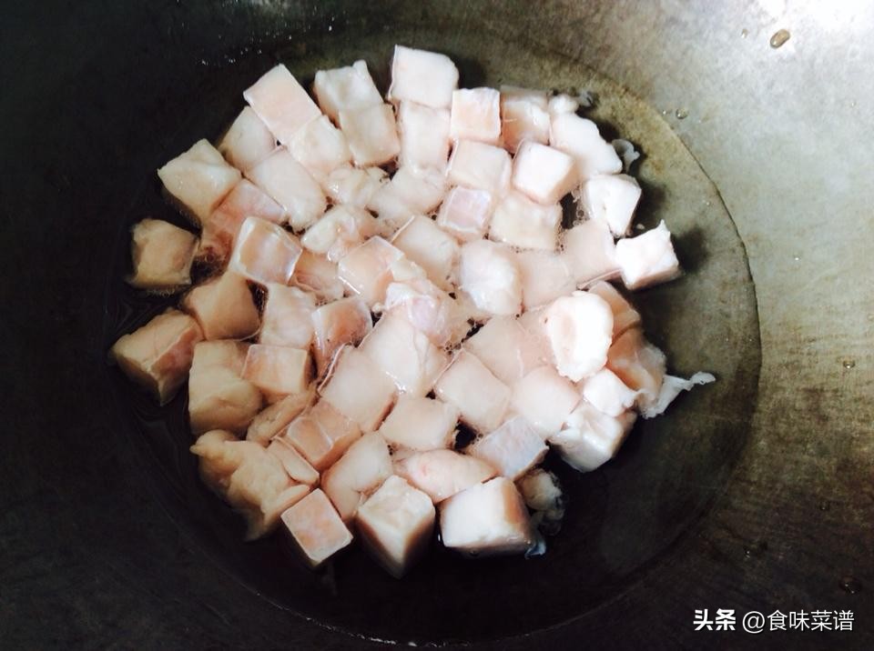 旧锅猪油开锅的正确方法,新锅没猪油怎么开锅最简单方法