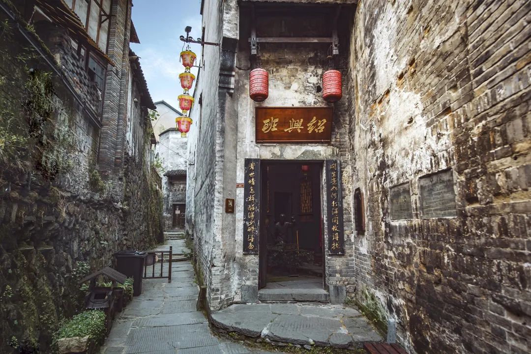 鍘嗗彶涓婇粍閲戠殑鍓嶄笘浠婄敓,榛勯噾姘撮亾鍘嗗彶浜ゆ槗鏁版嵁