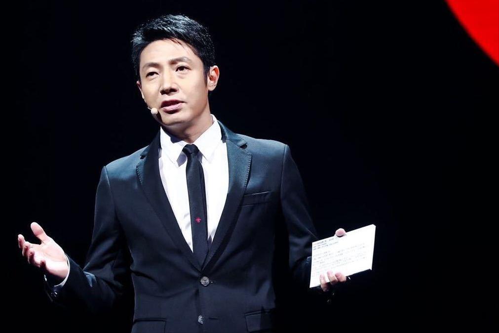 已经退休的12位央视著名主持人,已经退休的12位央视主持人