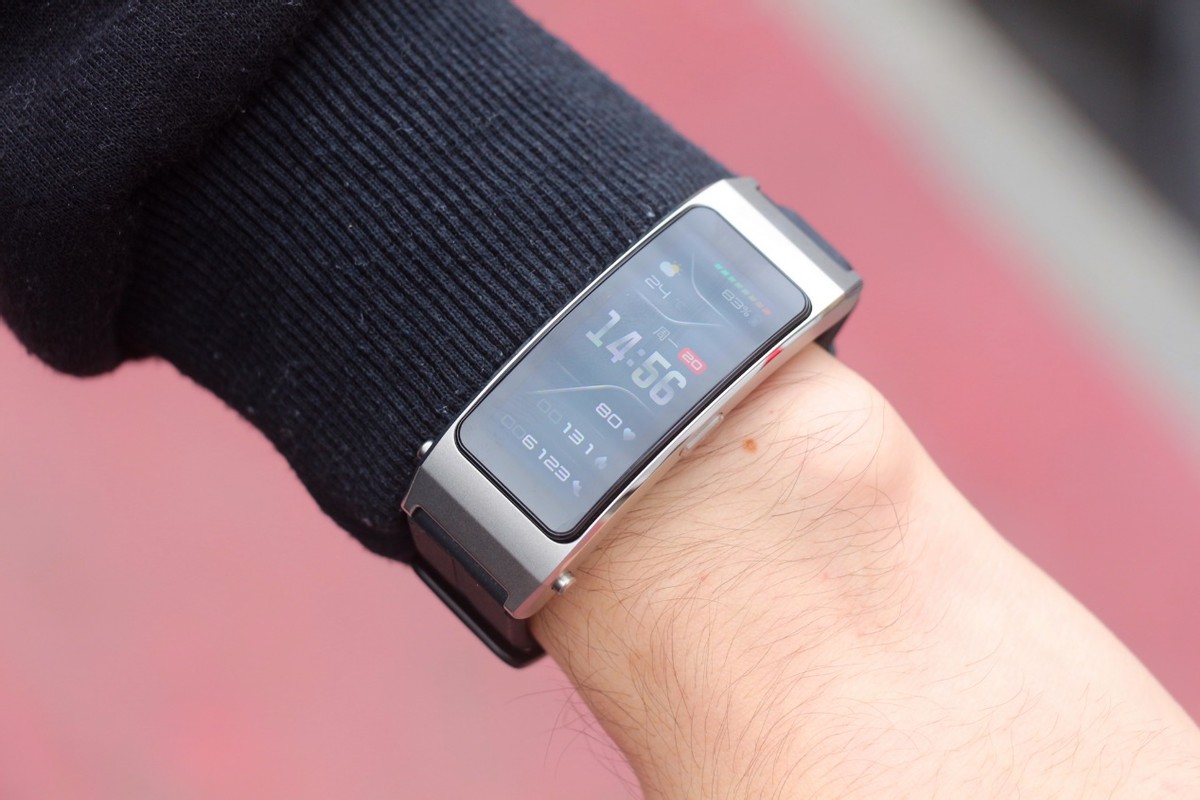 手环耳机二合一华为b7上手体验,华为什么时候发布新款B7手环