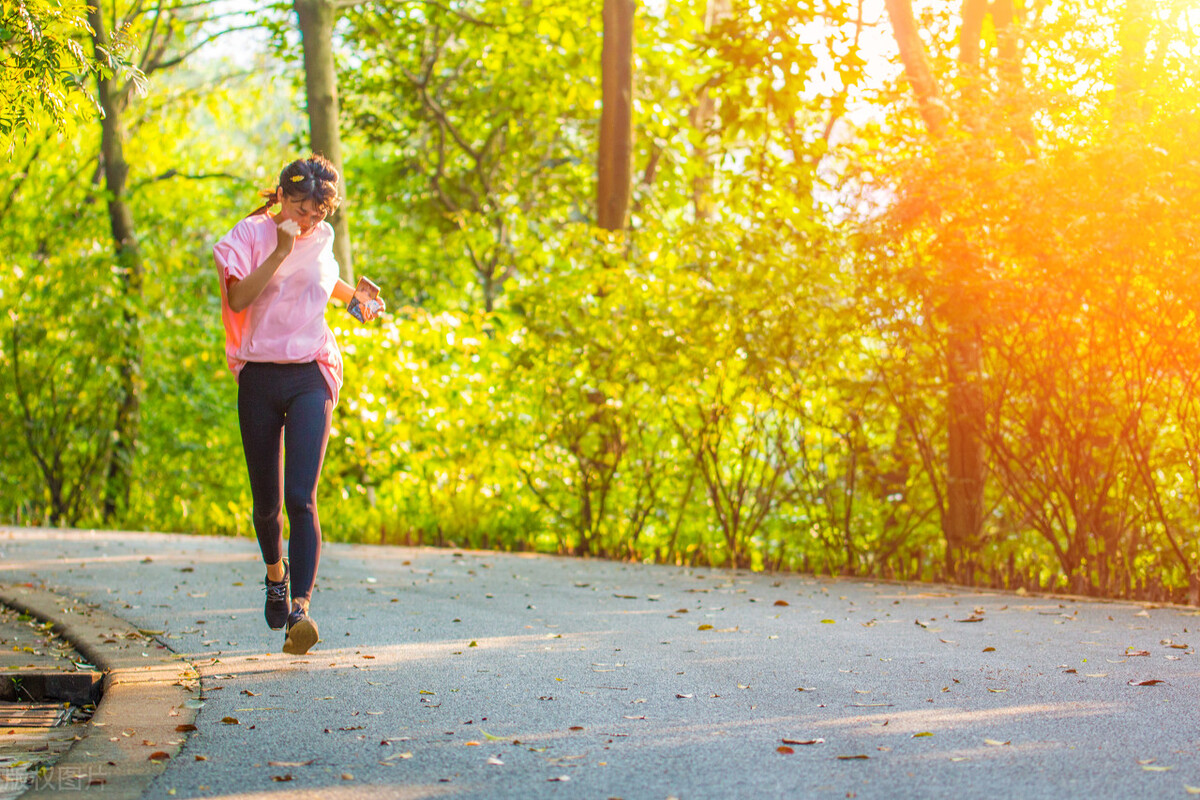 生活那么累，早上那么困，为什么还有人坚持晨跑？