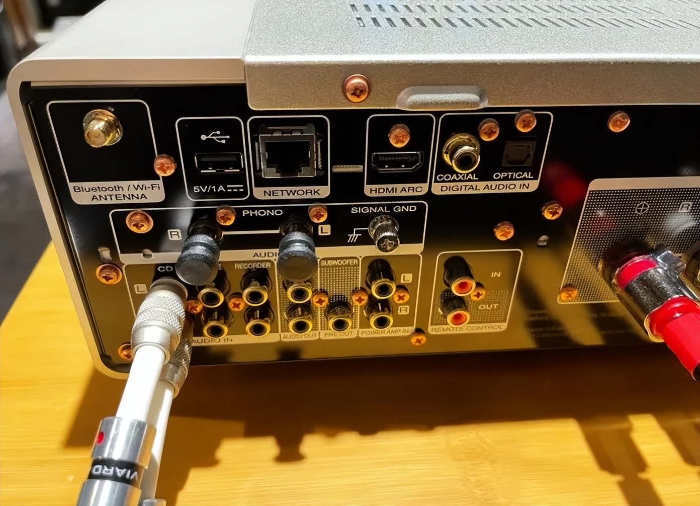 马兰士model40n有前级输出吗,marantzmodel40