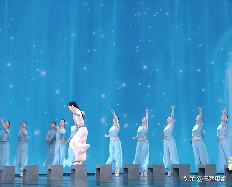 兔年春晚撒贝宁节目,春晚撒贝宁高跟鞋