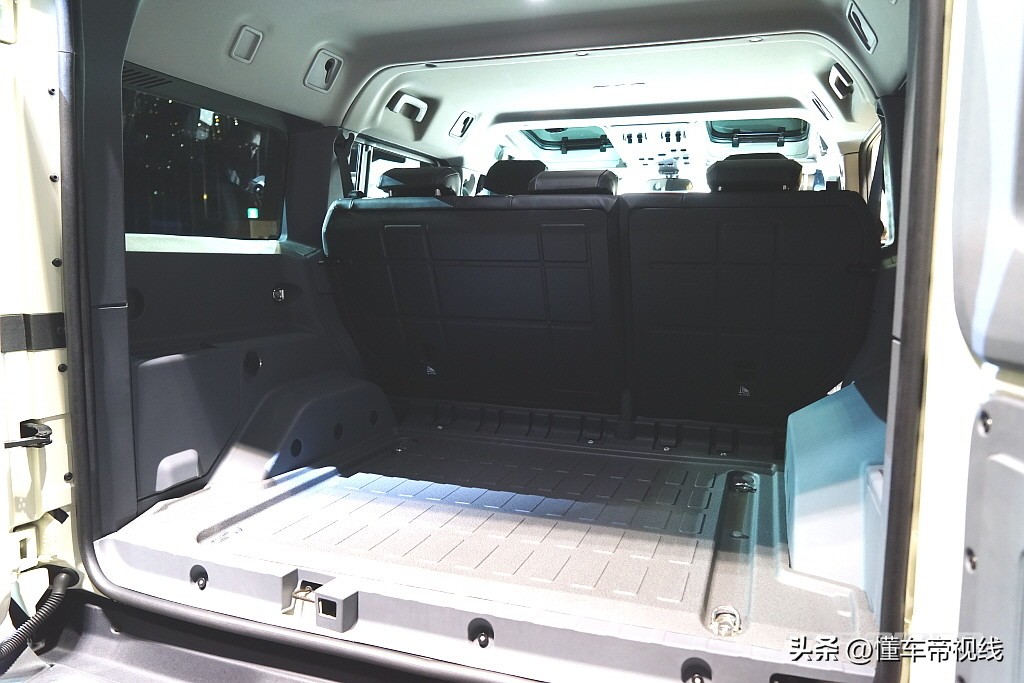 英力士掷弹兵落地价,英力士售价