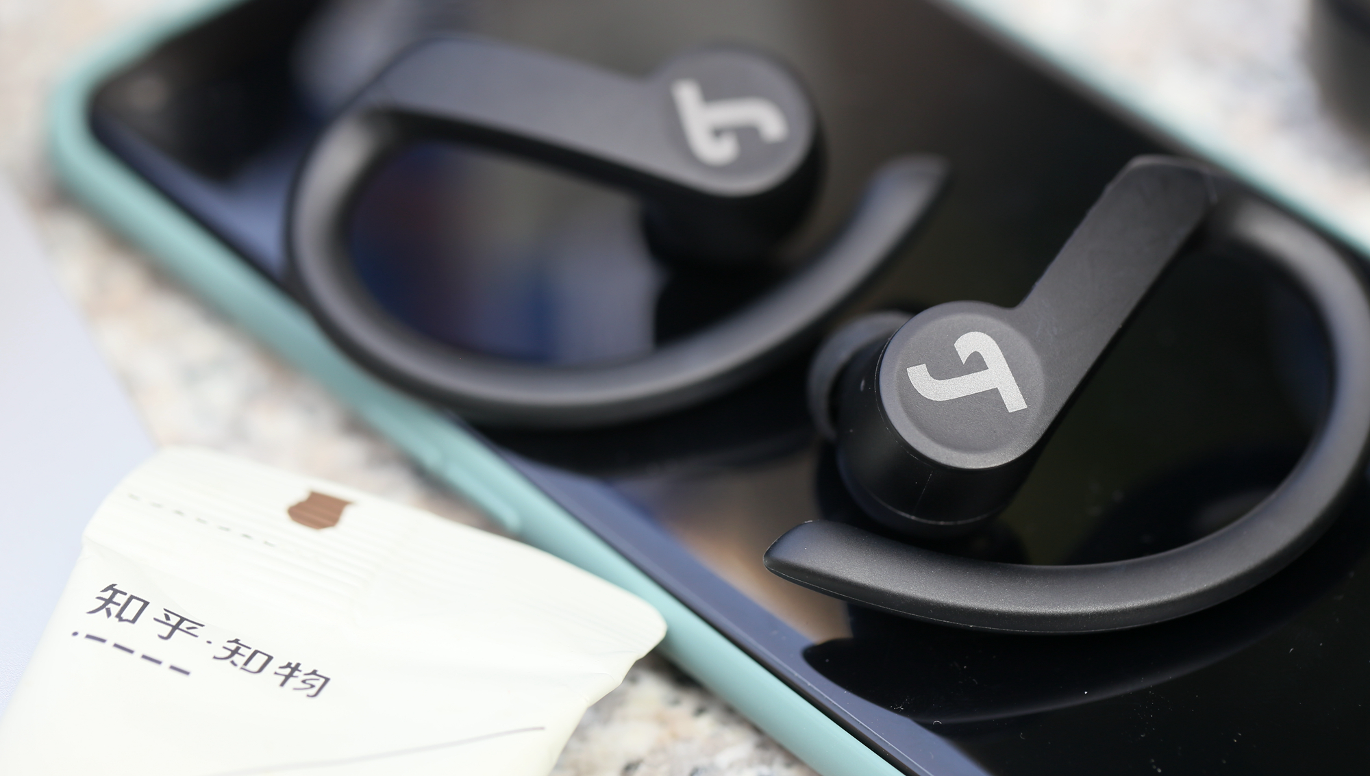 真正能防水的运动蓝牙耳机,运动蓝牙耳机音质安全