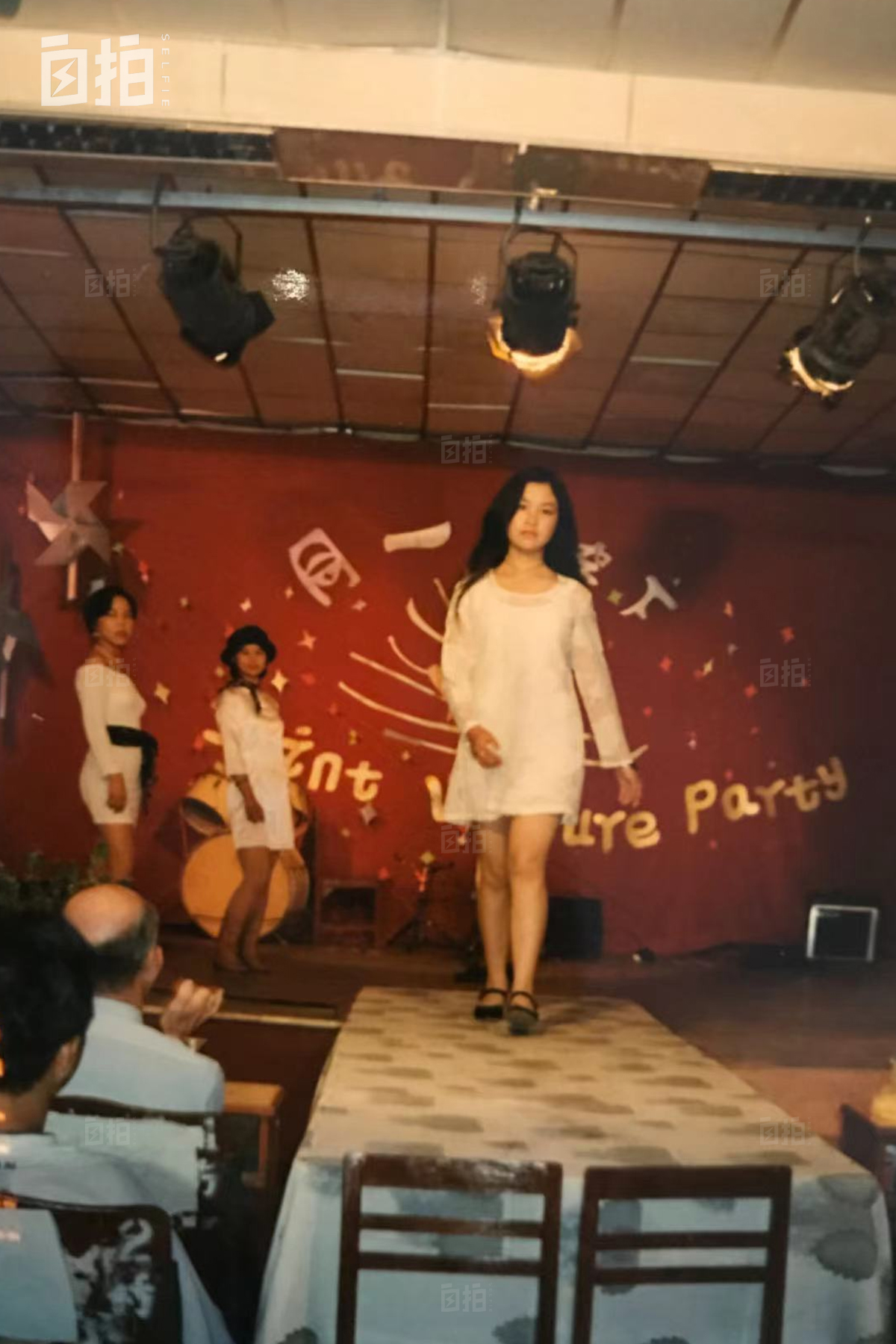 我，远嫁瑞典，没多久丈夫失业，我扛起家庭重担，从老师做到高管